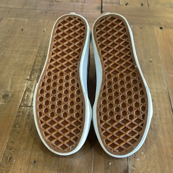 Vans Disney nightmare before Christmas glow in the dark high tops - Picture 12 of 15